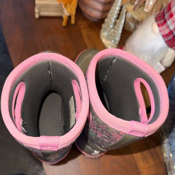 Bogs Girls Winter Boots - Picture 9 of 11